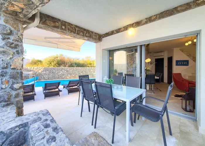 House With A Swimming Pool Krk - 23580 Semesterbostad *