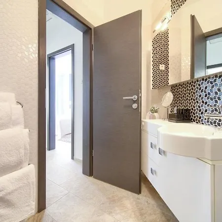 Semesterbostad House With A Swimming Pool Krk - 23580 Krk Town
