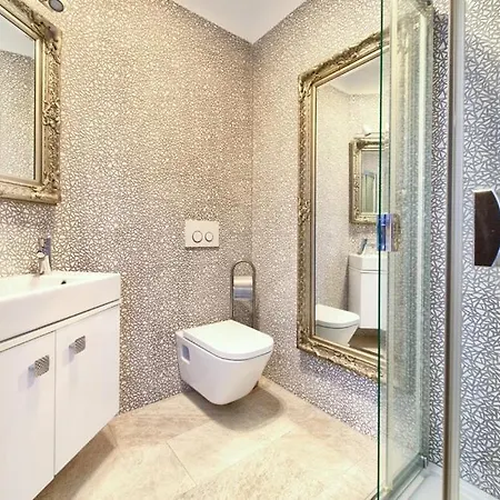 House With A Swimming Pool Krk - 23580 בית נופש